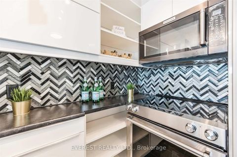 Photo 10 at 2506 - 36 Lee Centre Drive, Woburn, Toronto