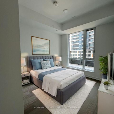 Photo 1 at 435 - 8 Beverley Glen Boulevard, Beverley Glen, Vaughan