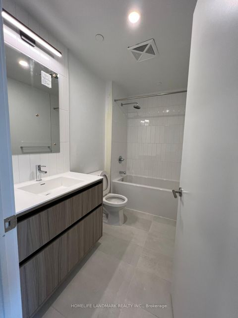 Photo 2 at 435 - 8 Beverley Glen Boulevard, Beverley Glen, Vaughan