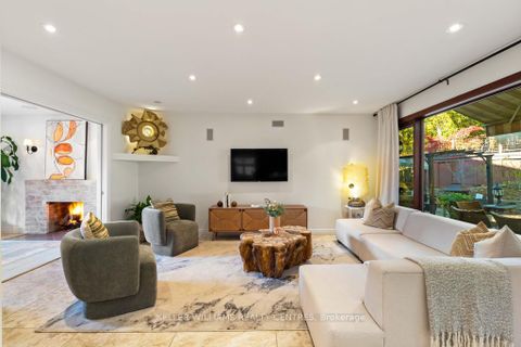 Photo 10 at 50 Skyview Crescent, Henry Farm, Toronto