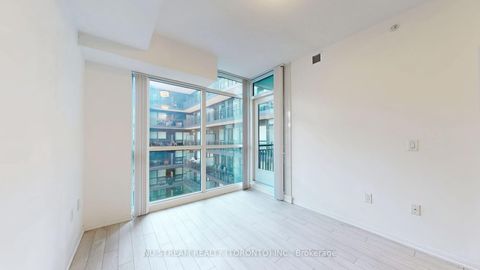 Photo 7 at 613 - 3091 Dufferin Street, Glen Park, Toronto