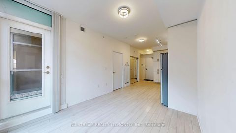 Photo 9 at 613 - 3091 Dufferin Street, Glen Park, Toronto