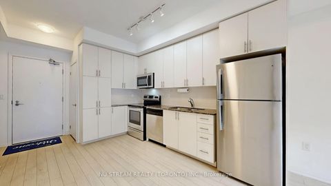 Photo 12 at 613 - 3091 Dufferin Street, Glen Park, Toronto