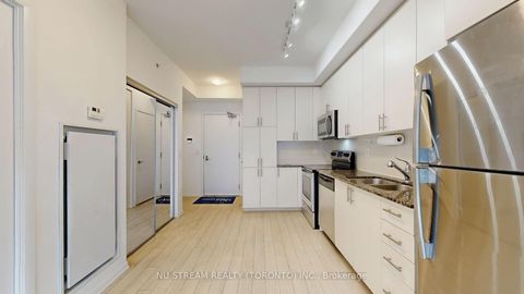 Photo 13 at 613 - 3091 Dufferin Street, Glen Park, Toronto