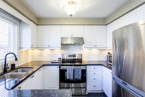 Photo 12 at 75 David Todd Avenue, Sonoma Heights, Vaughan