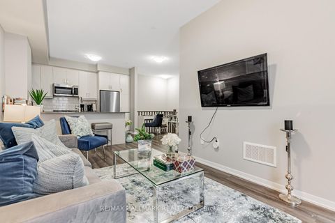 Photo 4 at 193 - 141 Honeycrisp Crescent, Vaughan Corporate Centre, Vaughan