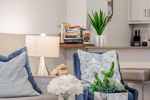 Photo 10 at 193 - 141 Honeycrisp Crescent, Vaughan Corporate Centre, Vaughan