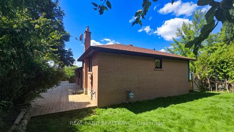 Photo 34 at 38 Cresthaven Drive, Hillcrest Village, Toronto