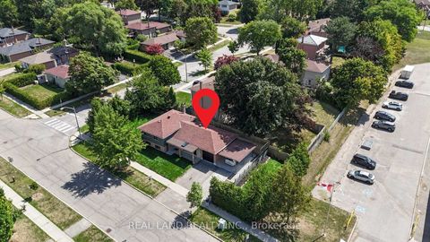 Photo 37 at 38 Cresthaven Drive, Hillcrest Village, Toronto