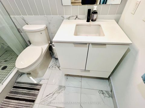 Photo 16 at 805 - 327 King Street W, Waterfront Communities C1, Toronto