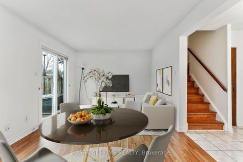 Photo 6 at 92 - 44 Chester Le Boulevard, L'Amoreaux, Toronto