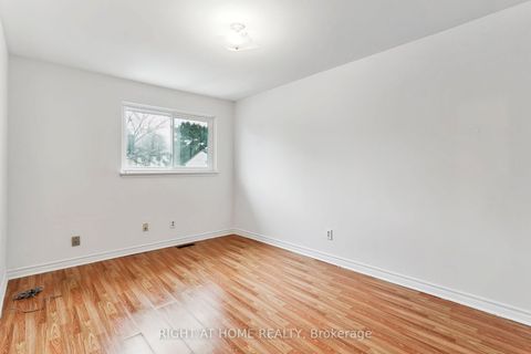 Photo 20 at 92 - 44 Chester Le Boulevard, L'Amoreaux, Toronto