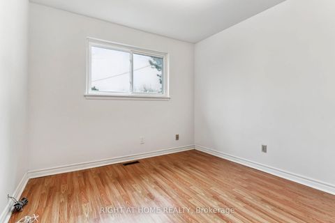 Photo 24 at 92 - 44 Chester Le Boulevard, L'Amoreaux, Toronto