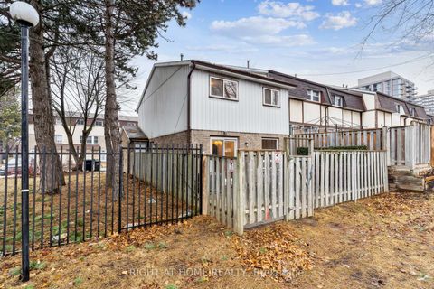 Photo 32 at 92 - 44 Chester Le Boulevard, L'Amoreaux, Toronto