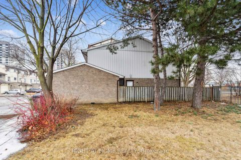 Photo 33 at 92 - 44 Chester Le Boulevard, L'Amoreaux, Toronto