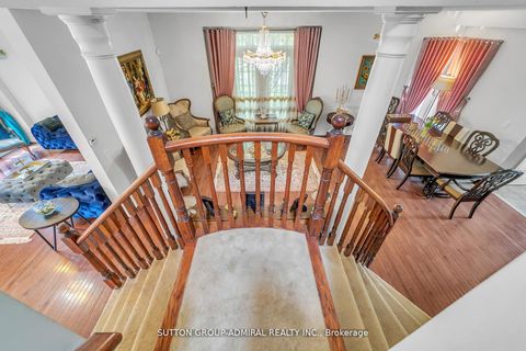 Photo 4 at 70 Blackforest Drive, Oak Ridges, Richmond Hill