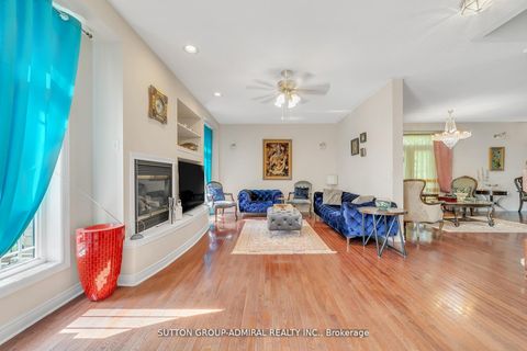 Photo 5 at 70 Blackforest Drive, Oak Ridges, Richmond Hill