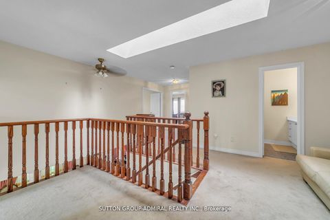 Photo 13 at 70 Blackforest Drive, Oak Ridges, Richmond Hill