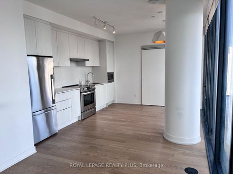 Photo 11 at 2416 - 25 Richmond Street E, Yonge Corridor, Toronto