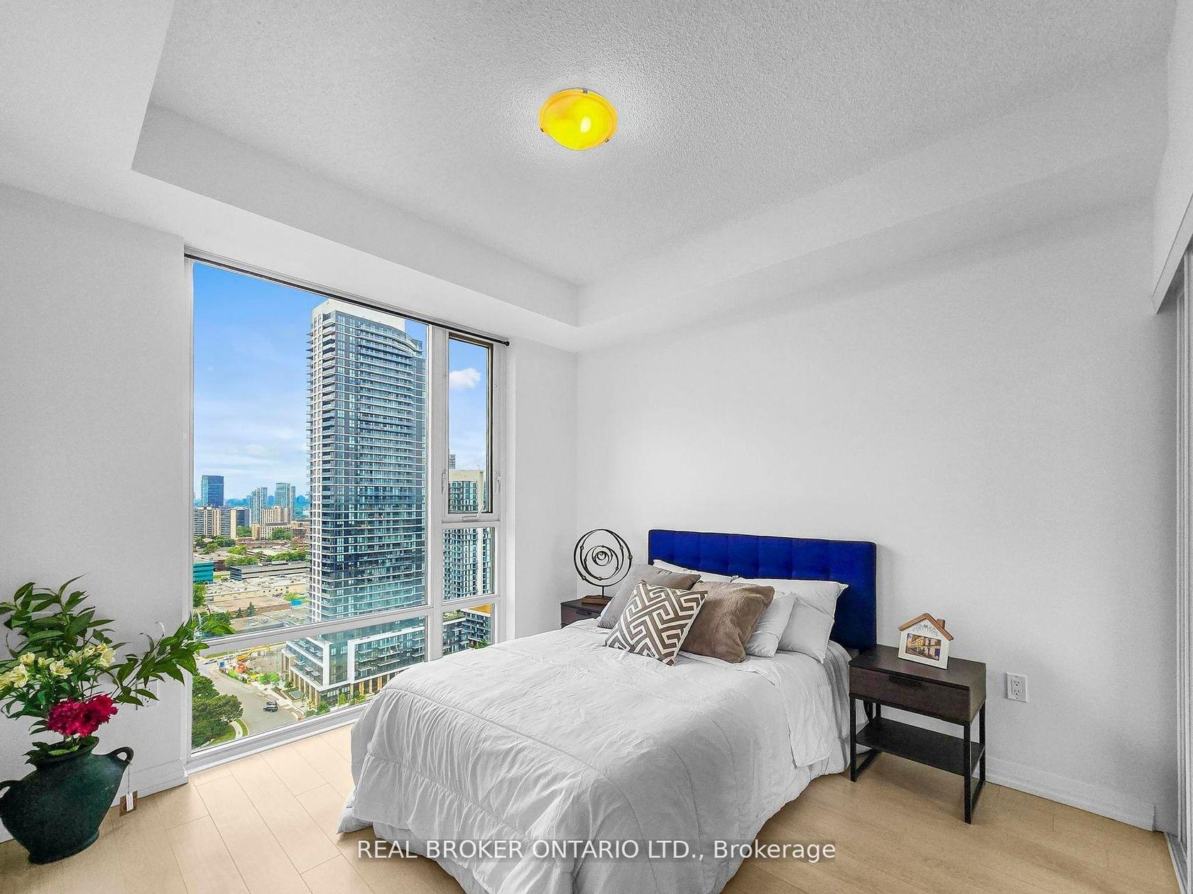 2210 - 55 Ann O'reilly Road, Henry Farm, Toronto 