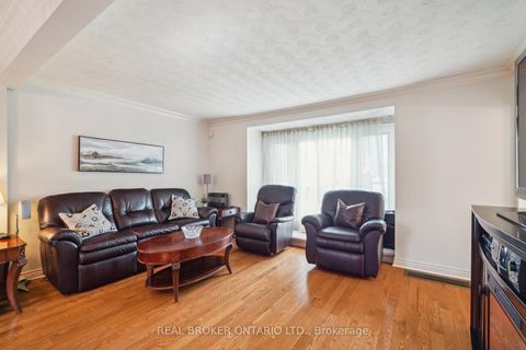 Photo 4 at 38 Riverview Heights, Humber Heights, Toronto
