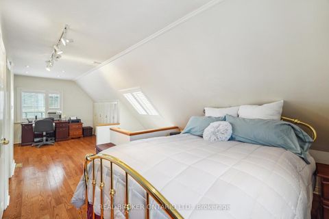 Photo 14 at 38 Riverview Heights, Humber Heights, Toronto