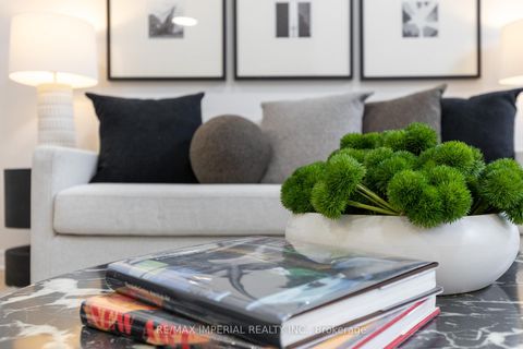 Photo 17 at 44 Hawkview Boulevard, Vellore Village, Vaughan