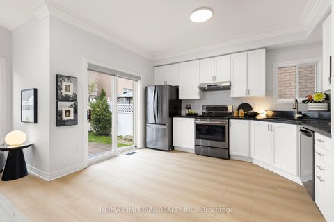 Photo 23 at 44 Hawkview Boulevard, Vellore Village, Vaughan