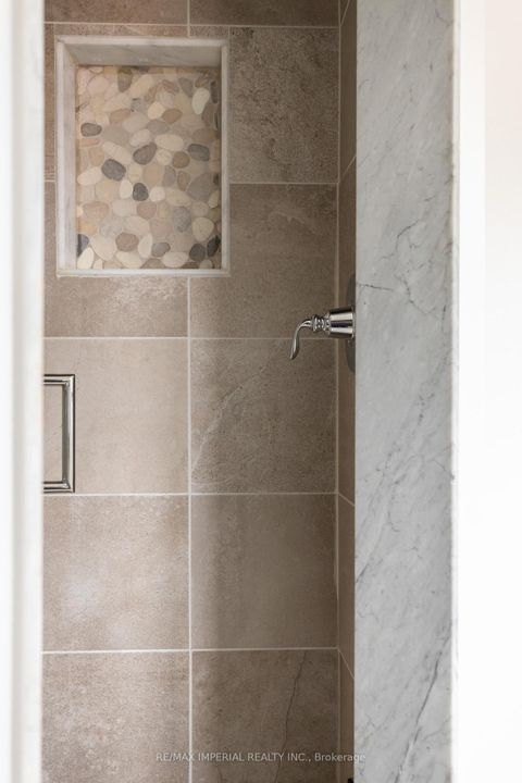 Photo 33 at 44 Hawkview Boulevard, Vellore Village, Vaughan