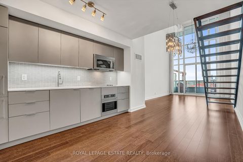 Photo 9 at 646 - 5 Hanna Avenue, Niagara, Toronto