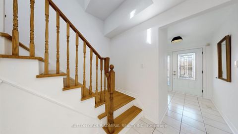 Photo 3 at 111 Kelso Crescent, Maple, Vaughan