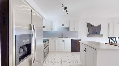 Photo 6 at 111 Kelso Crescent, Maple, Vaughan