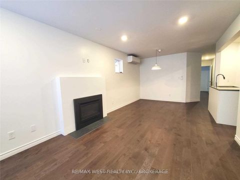 Photo 2 at 1458 Bayview Avenue, Mount Pleasant East, Toronto