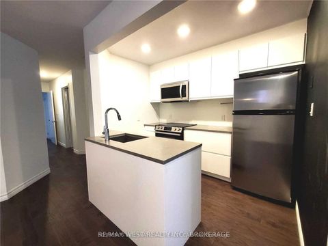 Photo 7 at 1458 Bayview Avenue, Mount Pleasant East, Toronto