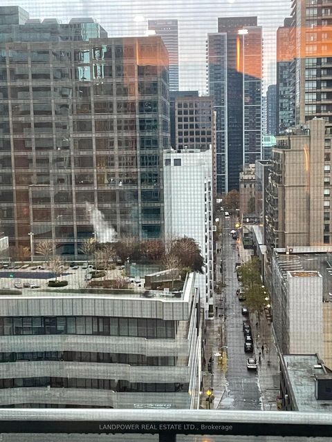 Photo 11 at 1501 - 21 Balmuto Street, Bay Street Corridor, Toronto