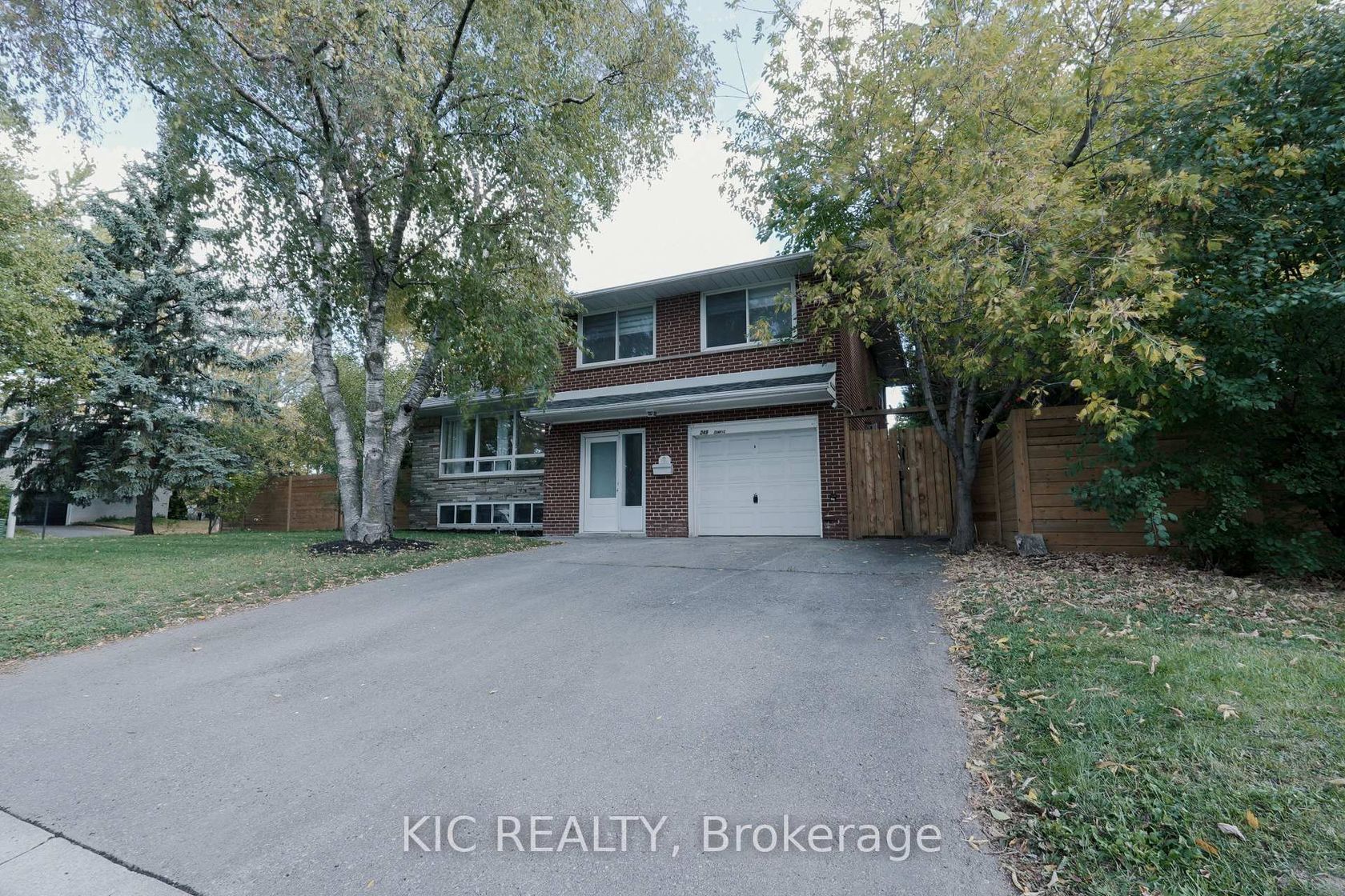 249 Tampico Road, Mill Pond, Richmond Hill 