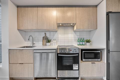 Photo 14 at 2408 - 395 Bloor Street E, North St. James Town, Toronto