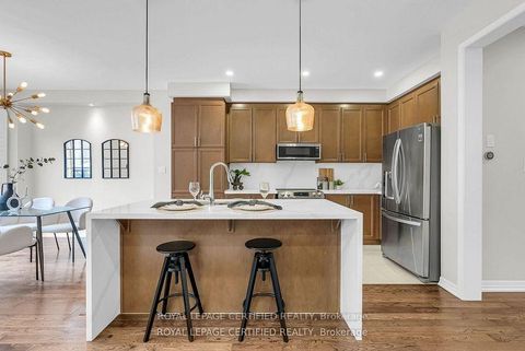 Photo 11 at 188 Beaveridge Avenue, GO Glenorchy, Oakville