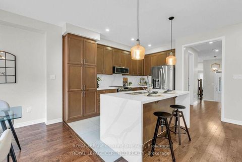 Photo 12 at 188 Beaveridge Avenue, GO Glenorchy, Oakville