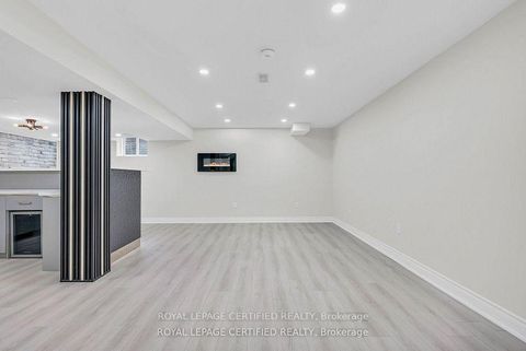 Photo 43 at 188 Beaveridge Avenue, GO Glenorchy, Oakville