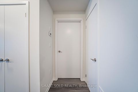 Photo 2 at 239 - 121 Honeycrisp Crescent, Vaughan Corporate Centre, Vaughan