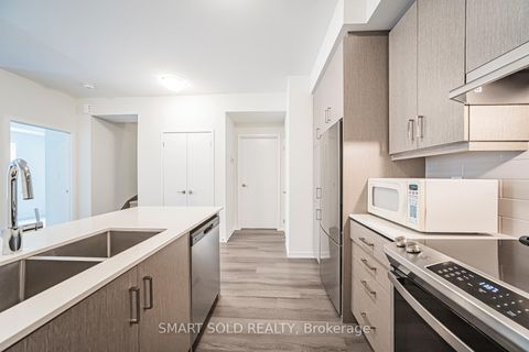 Photo 7 at 239 - 121 Honeycrisp Crescent, Vaughan Corporate Centre, Vaughan