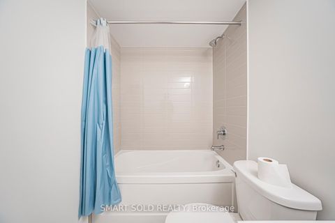 Photo 32 at 239 - 121 Honeycrisp Crescent, Vaughan Corporate Centre, Vaughan