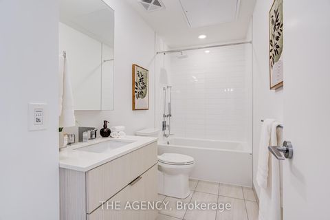 Photo 13 at 2401 - 25 Richmond Street E, Yonge Corridor, Toronto