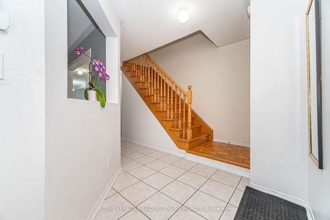 Photo 6 at 28 Condotti Drive, West Woodbridge, Vaughan