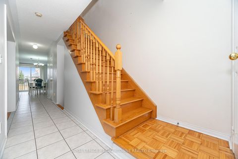 Photo 21 at 28 Condotti Drive, West Woodbridge, Vaughan