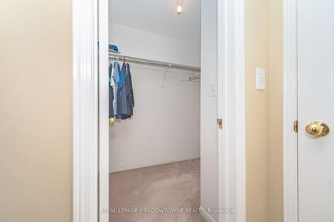 Photo 26 at 28 Condotti Drive, West Woodbridge, Vaughan