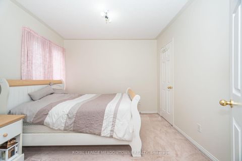 Photo 28 at 28 Condotti Drive, West Woodbridge, Vaughan