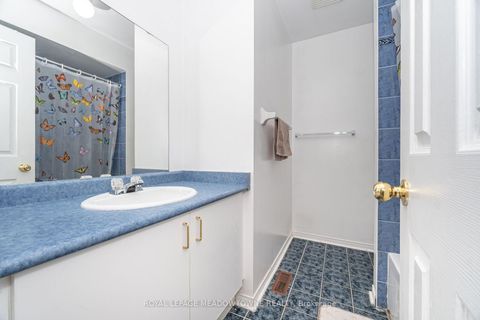 Photo 29 at 28 Condotti Drive, West Woodbridge, Vaughan