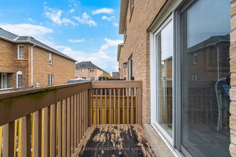 Photo 31 at 28 Condotti Drive, West Woodbridge, Vaughan